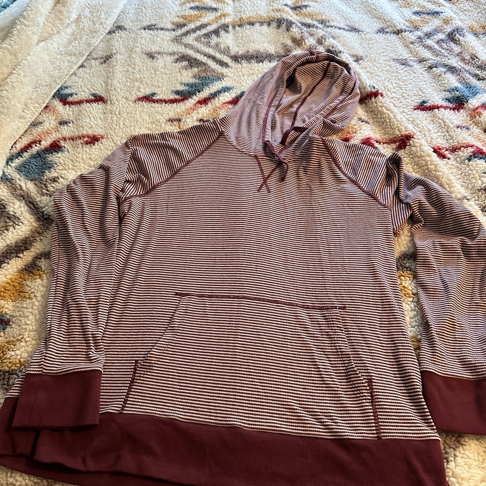 Kuhl maroon and White Hoodie Sweatshirt